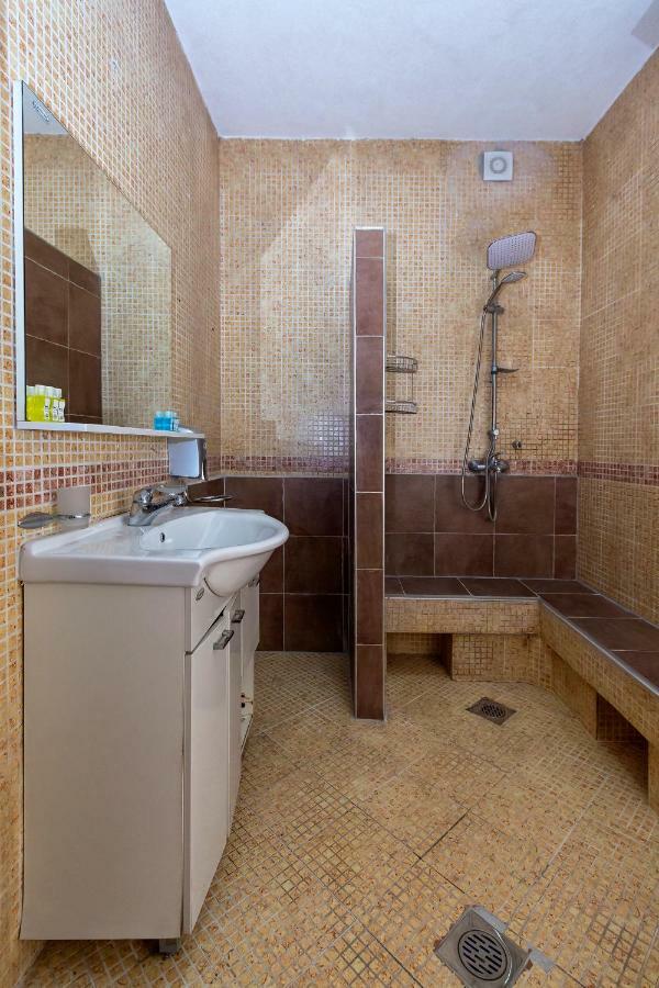 Upper Gate Apartments Ohrid Esterno foto